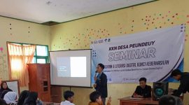 Mahasiswa KKN IPI Garut Saat Mengadakan Seminar di MTS Assalam Pendeuy