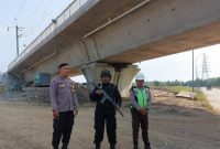 Sinergitas Polsek Telukjambe Polres Karawang dan Sat Brimob Pol Polda Jabar Laksanakan Pengamanan Commisioning KCJB