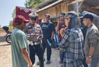 Kanit Lantas Polsek Leuwigoong Polres Garut Laksanakan Giat Sambang Warga 