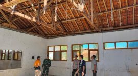 TNI dan Polri sedang monitoring rehabilitasi SD
