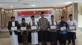 Kapolres Garut bersama pengurus Da'i kamtibmas sedang melaksanakan halal bihalal