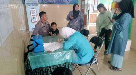 Kapolsek Talegong Polres Garut Monitoring Program Pekan Imunisasi Nasional Polio