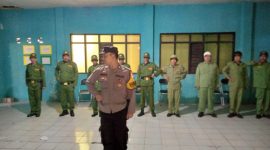 Bhabinkamtibmas Polsek Cibiuk Polres Garut Berikan Pelatihan Kepada Linmas