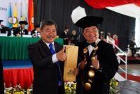 Bupati Garut Berpesan Agar Wisudawan Kuasai Bahasa hingga Keahlian Khusus