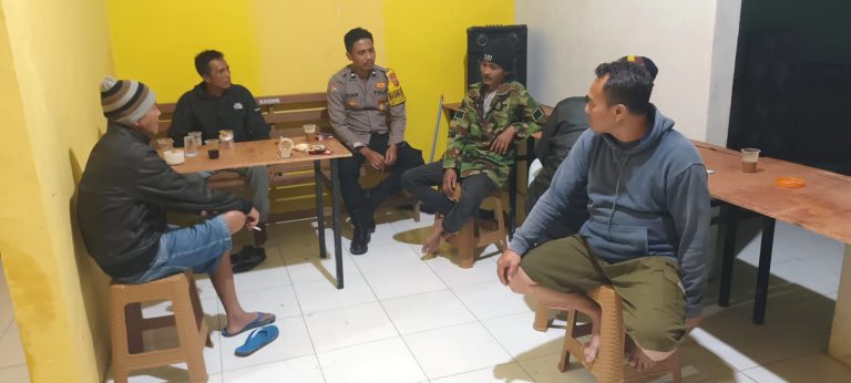 Polsek Tarogong Kidul Polres Garut Lakukan Pengontrolan Siskamling