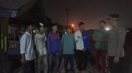 Kapolsek Ciampel Polres Karawang Sasar Jalan Raya BTB 8 saat Patroli Prekat