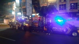 Kepung Karawang Dalam Rangka Antisipasi Kejahatan Jalanan di Wilkum Polsek Cikampek Polres Karawang Polda Jabar 