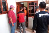 Polsek Rengasdengklok Bersama Tim Inavis Polres Karawang Olah TKP Pencurian