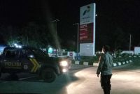 Personil Polsek Tegalwaru Polres Karawang Gelar Strong Point di SPBU