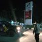 Personil Polsek Tegalwaru Polres Karawang Gelar Strong Point di SPBU