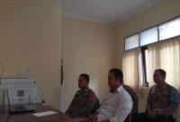 Kapolsek Tegalwaru dan Jajaran Zoom Meeting Anev Kamtibmas Bersama Kapolres Karawang