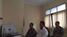 Kapolsek Tegalwaru dan Jajaran Zoom Meeting Anev Kamtibmas Bersama Kapolres Karawang