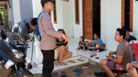 Bhabinkmatibmas Polsek Cikelet Polres Garut Blusukan Pantau Situasi Kamtibmas 