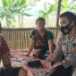 Polisi Caket Warga Bhabinkamtibmas Polsek Tegalwaru Polres Karawang Gelar Sambang Warga 