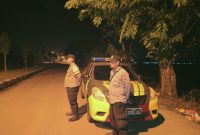 Jajaran Unit Sabhara Polsek Rengasdengklok Polres Karawang Laksanakan Patroli Prekat Malam Hari