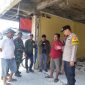 Sinergitas Bhabin Caket Desa Rengasdengklok Selatan Dan Babinsa TNI Saat Melaksanakan Sambang Kepada Warga Binaannya