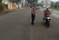 Kanit Lantas Polsek Leuwigoong Polres Garut Giat Rawan Pagi di SP3 SKJ