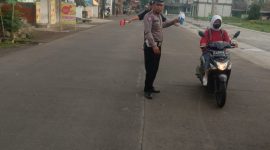 Kanit Lantas Polsek Leuwigoong Polres Garut Giat Rawan Pagi di SP3 SKJ