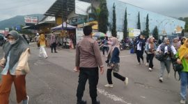 Polsek Leles Polres Garut Laksanakan Rawan Pagi Cegah Kemacetan 