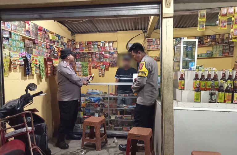 Ops KRYD Unit Reskrim Polsek Batujaya Polres Karawang Razia Miras