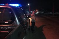 Giat Patroli Prekat Polsek Telagasari Polres Karawang, Aipda Jejen bersama Brigpol Ramdan, melaksanakan patroli prekat ke wilayah Perbatasan