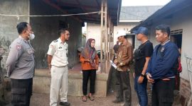 Giat Binluh Bhabinkamtibmas Polsek Cibuaya Polres Karawang Terkait Kamtibmas ke Warga Masyarakat