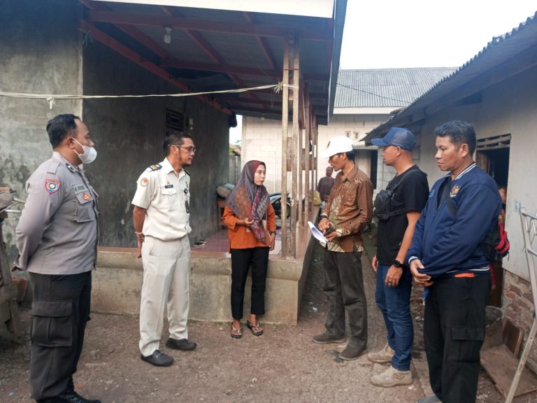 Giat Binluh Bhabinkamtibmas Polsek Cibuaya Polres Karawang Terkait Kamtibmas ke Warga Masyarakat