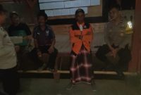 Bhabinkamtibmas Polsek Cilamaya Polres Karawang Lakukan Sambang Ke Poskamling Guna Wujudkan Situasi Yang Aman