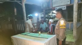 Bhabinkamtibmas Polsek Cilamaya Polres Karawang Lakukan Sambang Warga Guna Terjalin Silaturahmi Yang Baik