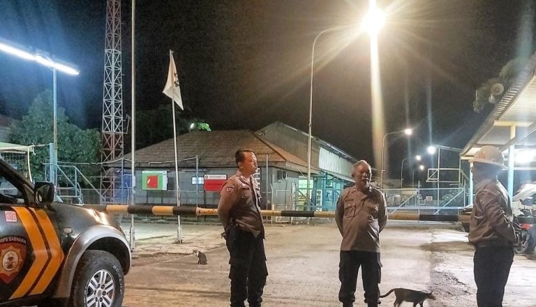 Unit Sabhara Polsek Tirtajaya Polres Karawang Giat Patroli Dialogis Sambangi Security Pertamina 