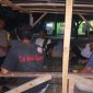 Bhabinkamtibmas Polsek Batujaya Polres Karawang Hadir di Poskamling Desa Kutaampel