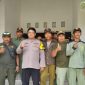 Bhabinkamtibmas Polsek Batujaya Polres Garut Sambangi Linmas di Desa Binaannya