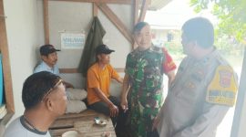 Polsek Batujaya Polres Karawang dan Babinsa Giat Sambang RW