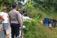 Laka Lantas Tunggal Polsek Banjarwangi Polres Garut Evakuasi Kendaraan