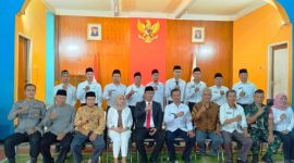 Polsek Kadungora Polres Garut Amankan Pelantikan Perangkat Desa