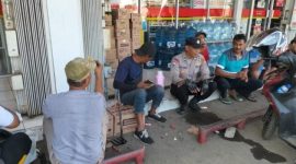 Panit Binmas Polsek Wanaraja Polres Garut Sampaikan Pesan Kamtibmas Kepada Para Pemuda Desa Wanajaya