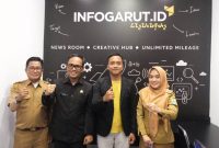 Kadiskominfo Garut Bersilaturahmi Dengan Manajemen Info Garut
