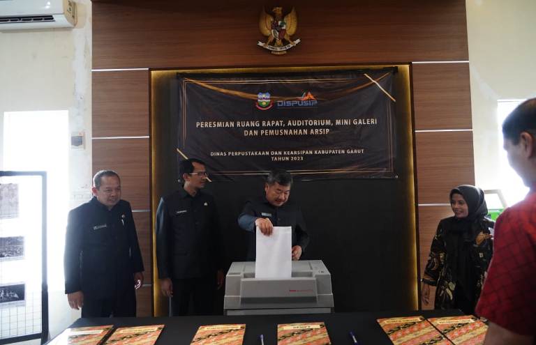 Dispusip Kabupaten Garut Kini Dilengkapi Auditorium Dan Mini Galeri
