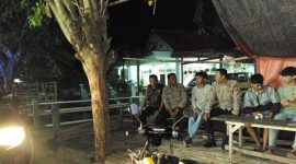 Polsek Pedes Polres Karawang Terus Gencarkan Patroli Prekat Dini Hari Demi Terciptanya Keamanan di Tengah Masyarakat 