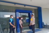 Polsek Batujaya Polres Karawang Hadirkan Keamanan di Lokasi Perbankan