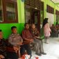Personil Polsek Tirtajaya Polres Karawang Hadiri Undangan Perpisahan Siswa SMPN 2 Tirtajaya 