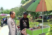 Bhabinkamtibmas Polsek Tirtajaya Polres Karawang Sambangi Masyarakat 