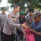 Bentuk Kepedulian Kapolres Karawang Berikan Bantuan Sembako Bagi Warga Kurang Mampu