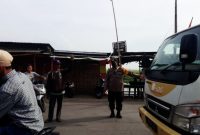 Polsek Batujaya Polres Karawang Turunkan Anggota Antisipasi Gangguan Kamseltibcar Lantas di Pagi Hari