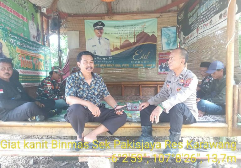 Kanit Binmas Polsek Pakisjaya Polres Karawang Sambang Dialogis Dengan Tokoh Masyarakat 