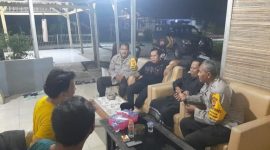 Giat Ngawangkong Malam Polsek Lemahabang Polres Karawang Polda Jabar Di Rumah Kades Karangtanjung