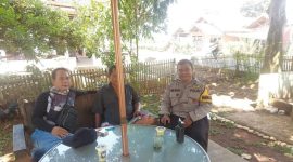 Bhabinkamtibmas Polsek Lemahabang Polres Karawang Polda Jabar Sambangi Warga Desa Binaan