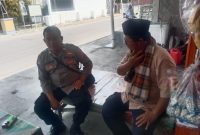 Bhabinkamtibmas Polsek Rawamerta Polres Karawang Rutin Laksanakan Sambang Ke Tokoh - Tokoh Desa