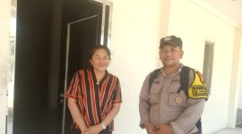 Bhabinkamtibmas Polsek  Karawang Kota Polres Karawang Laksanakan Sambang ke Rumah Warga Sosialisasikan Lapor Pak Kapolres 