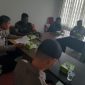 Bhabinkamtibmas Caket Polsek Rengasdengklok Polres Karawang Hadiri Rapat Pleno Terbuka Rekapitulasi DPSHP 